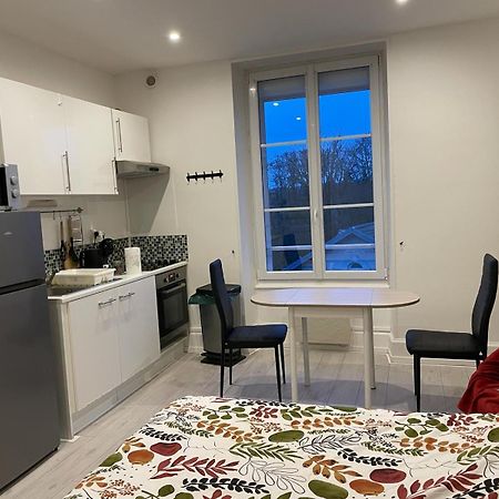 Апартаменти Studio Meuble Et Lumineux 20M2 Віттель Екстер'єр фото